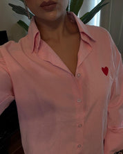 Chemise Rose Tendance - Détail Coeur Rouge