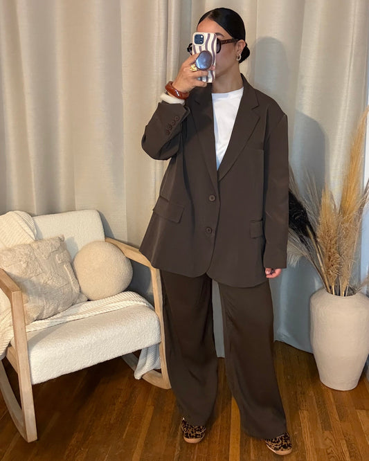 Blazer Chocolat Oversize - Chic, Minimaliste et Intemporel