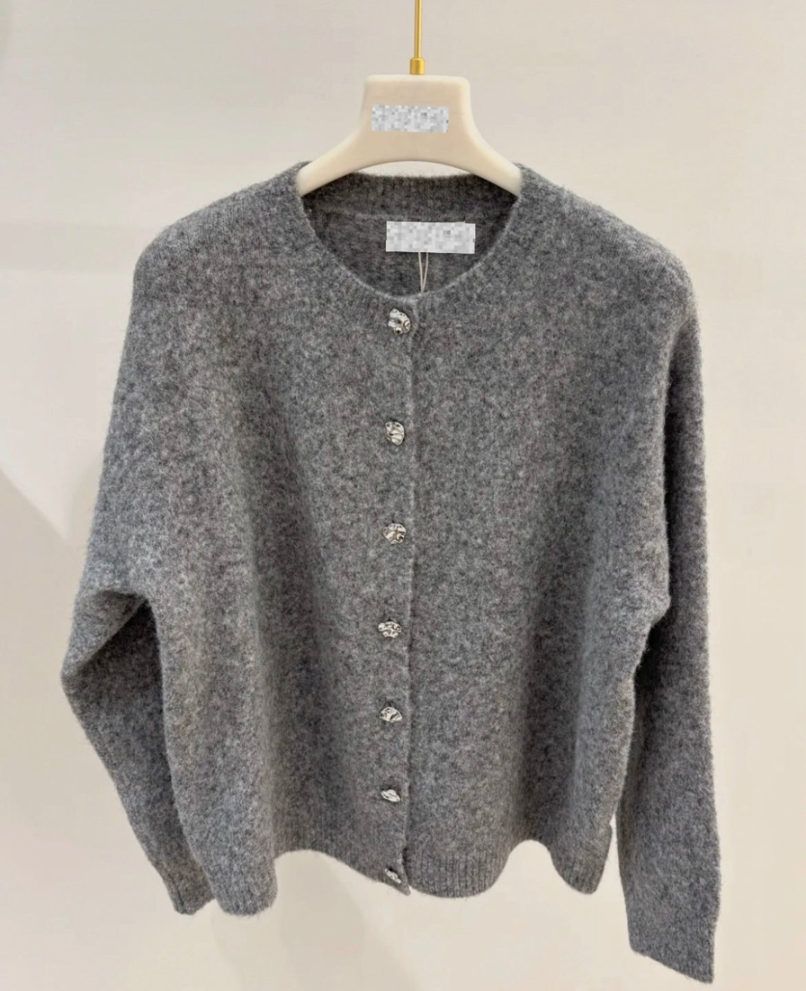 Gilet gris tout doux - Cardigan élégant avec détails argentés