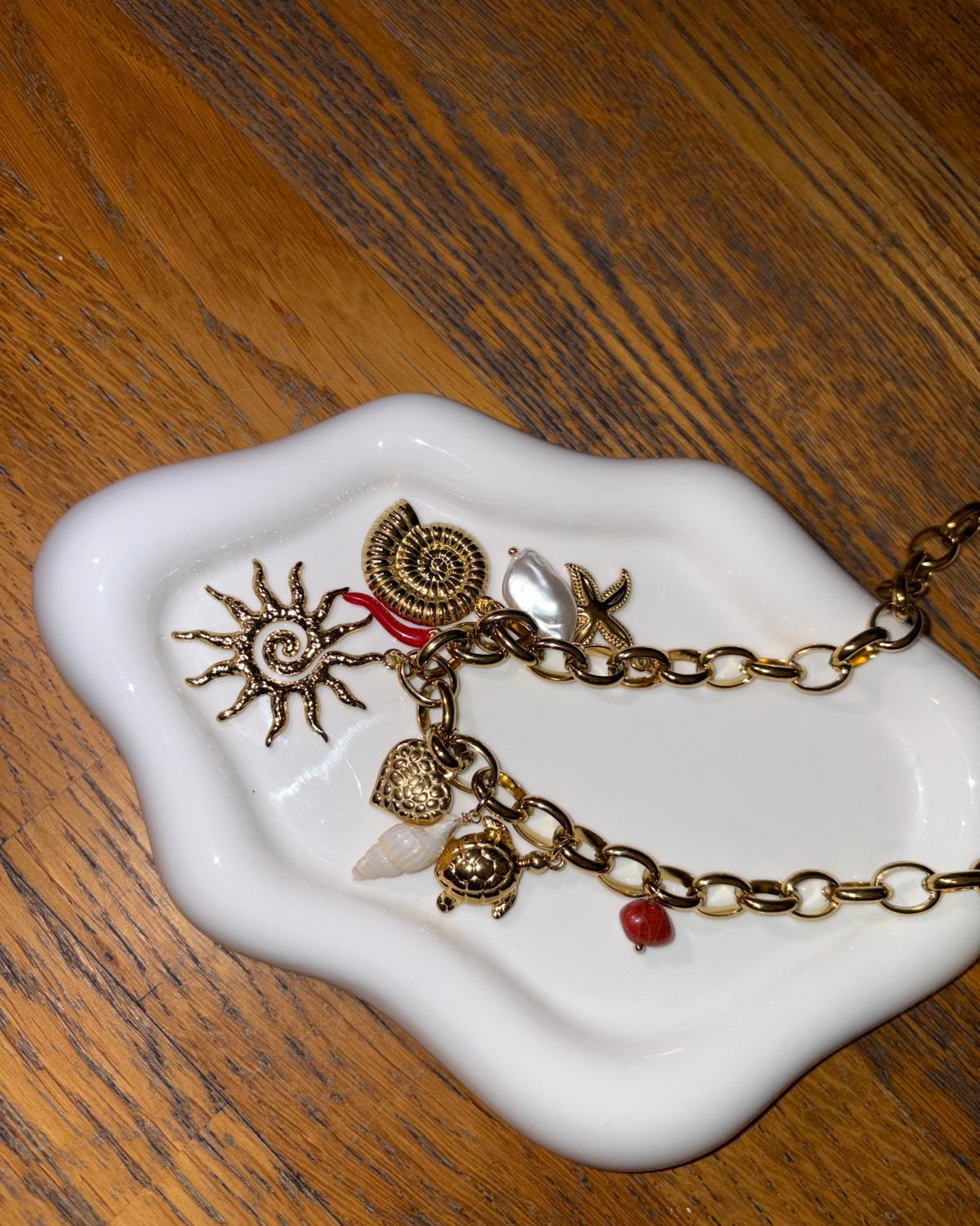 Collier maille et charms rouge