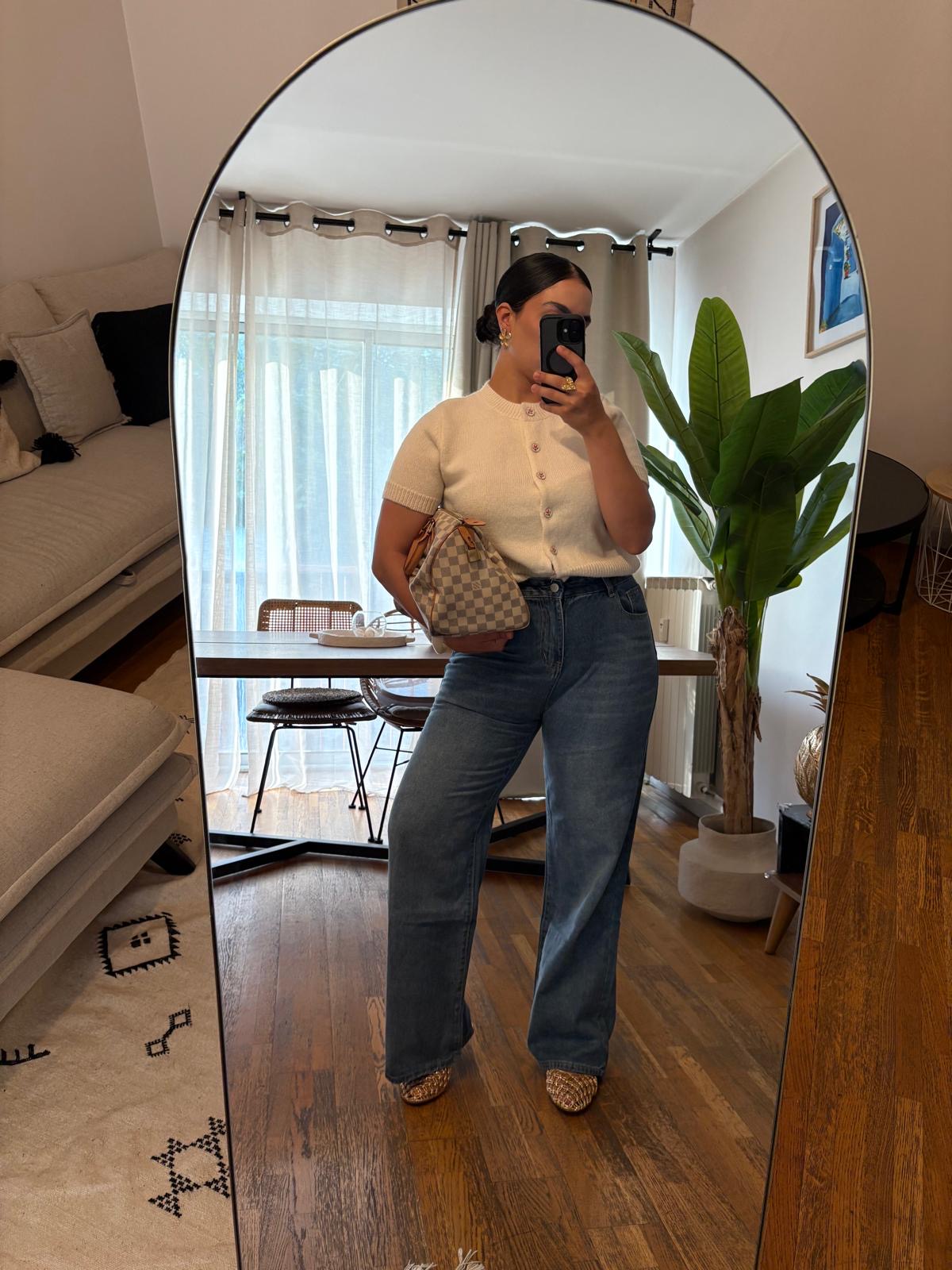 Cardigan manche courte - Détail bouton dorée et fleuris