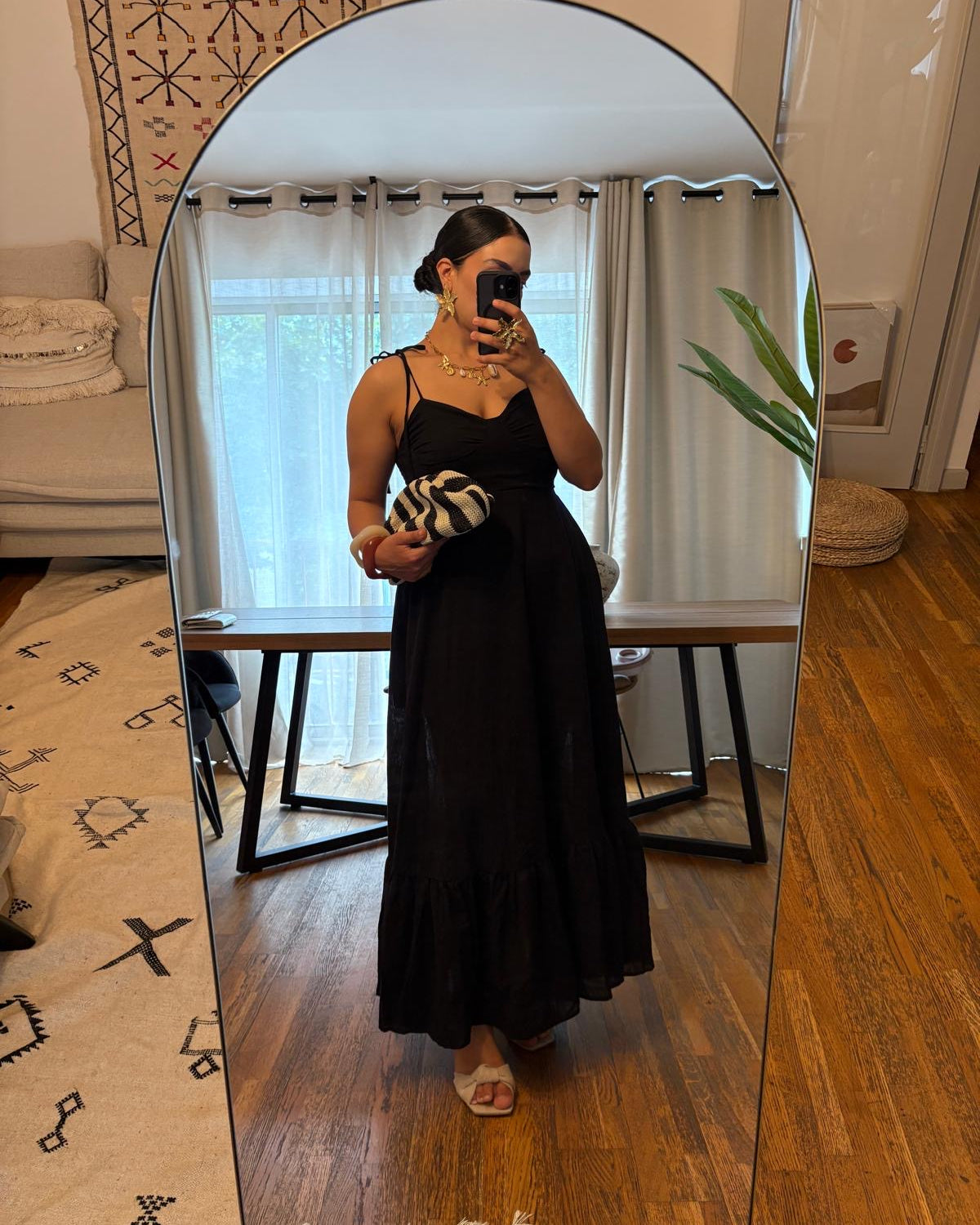 Robe Noire en Lin à Bretelles Nouées – Longueur Midi